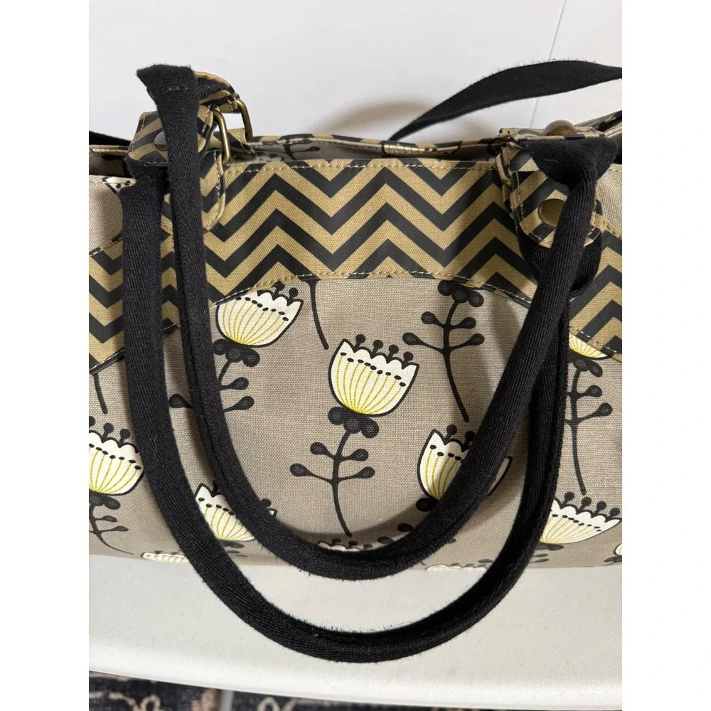 Petunia Pickle Bottom Wistful Weekender Large Tote Bag Diaper Bag Tulips